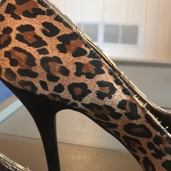 Vianni Collection Leopard Print Pump Heel Size 8.5 - Picture 15 of 16